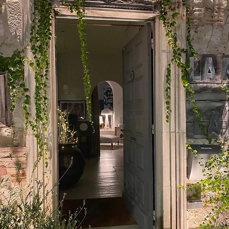 La Maison Sur La Place Penne-dʼAgenais Esterno foto