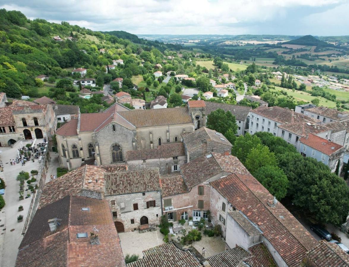 La Maison Sur La Place Penne-dʼAgenais Esterno foto