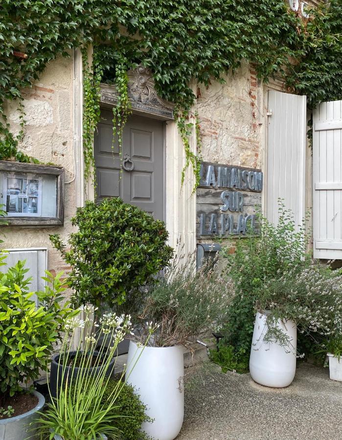 La Maison Sur La Place Penne-dʼAgenais Esterno foto