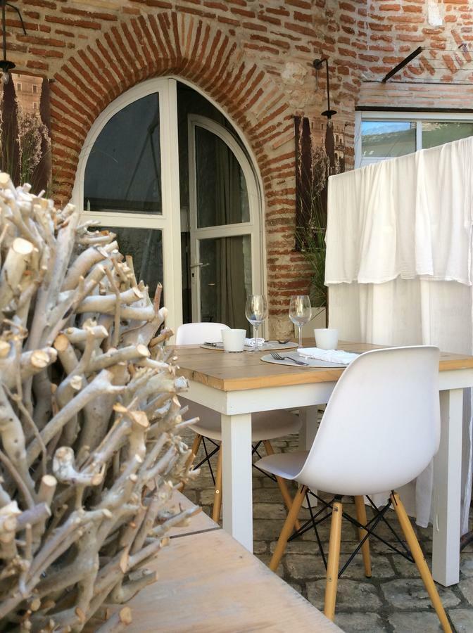 La Maison Sur La Place Penne-dʼAgenais Esterno foto